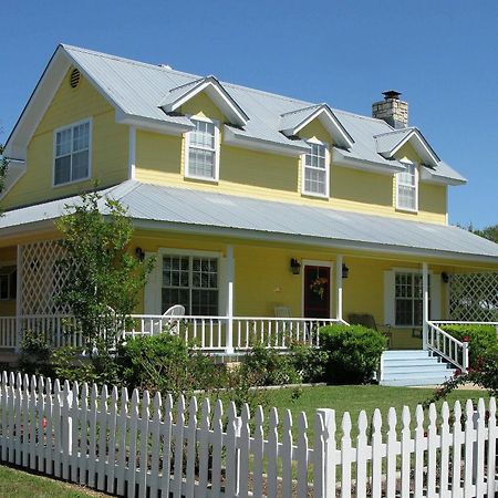 Yellow House B&B Salado Exterior photo