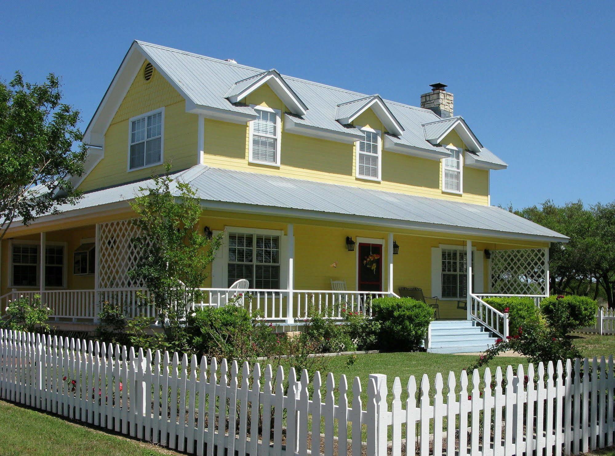 Yellow House B&B Salado Exterior photo